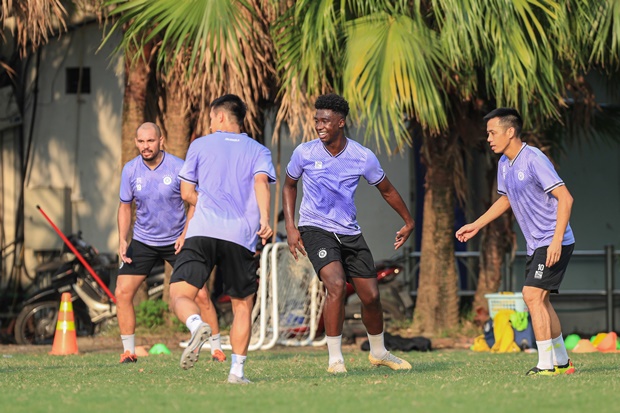 Ảnh bài viết Sếp lớn Hà Nội FC chỉ ra 2 ứng viên vô địch V-League