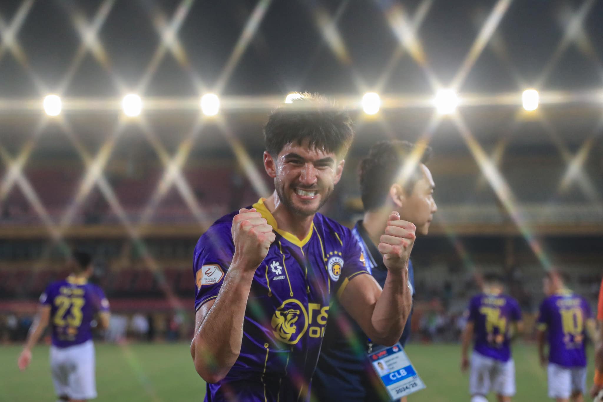 Ảnh bài viết Chủ tịch Hà Nội FC lên tiếng về chính sách mới cho cầu thủ Việt kiều