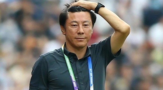 CHÍNH THỨC: FIFA trừng phạt Indonesia