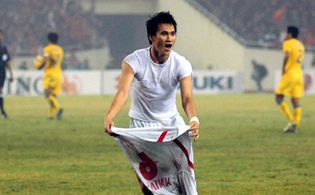 Công Vinh sánh vai Kiatisuk, Chanathip trong cuộc bầu chọn “huyền thoại Đông Nam Á”