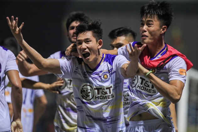 Đông Á Thanh Hóa bị Hà Nội FC Cầm Hòa Phút Cuối: Trận Cầu Căng Thẳng Kết Thúc 1-1