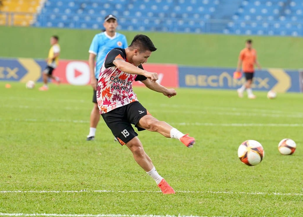 Người đại diện của Quang Hải: CAHN không ưu tiên việc gia hạn, có CLB J-League quan tâm