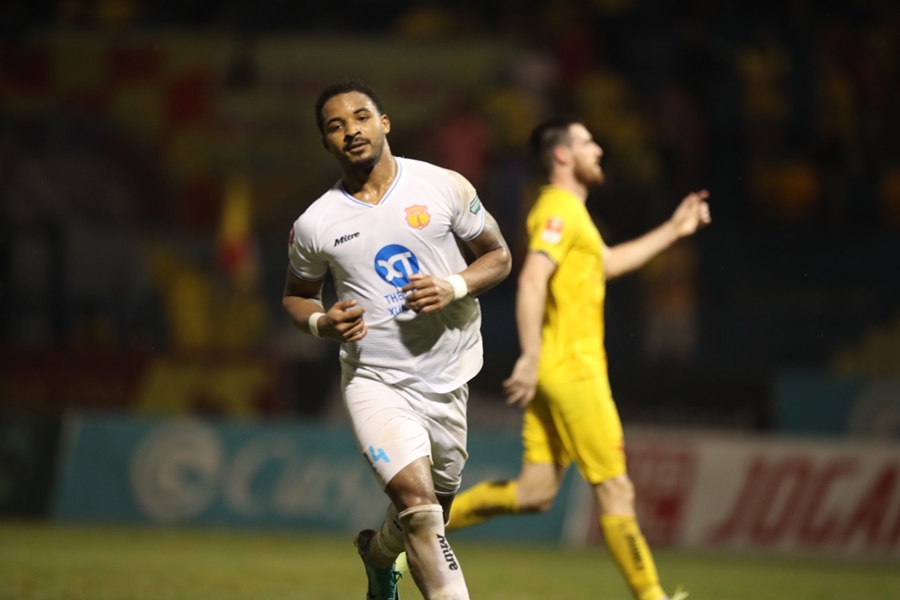 Ảnh bài viết Hà Nội và Rafaelson nhận cú đúp giải thưởng, U19 Việt Nam chung bảng Australia tại giải ĐNÁ