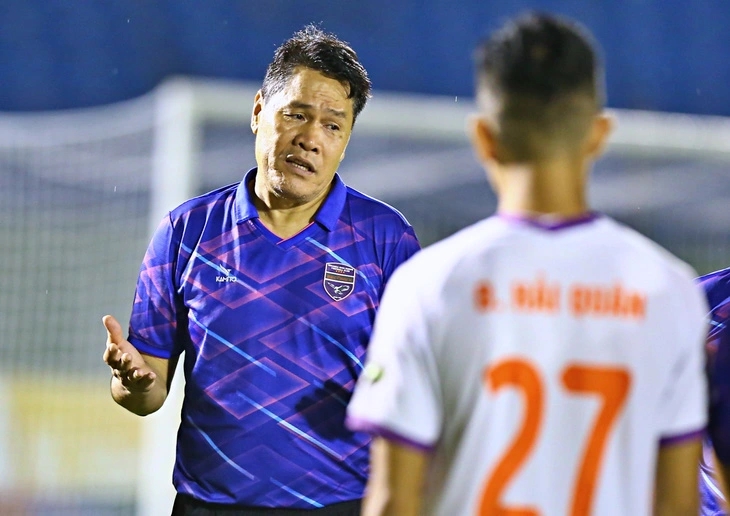 Ảnh bài viết Thay tướng không đổi vận, HLV Bình Dương nói gì?