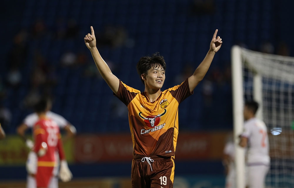 Ảnh bài viết HAGL thiệt quân trước CAHN, HLV Shin Tae-yong chỉ còn vài ngày hợp đồng với Indonesia