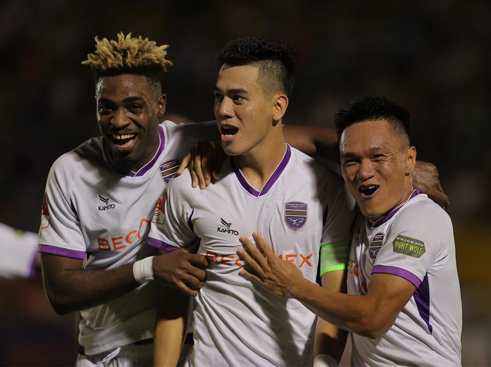 Ảnh bài viết Tiến Linh nhận 18 tỷ lót tay từ hợp đồng 3 năm?