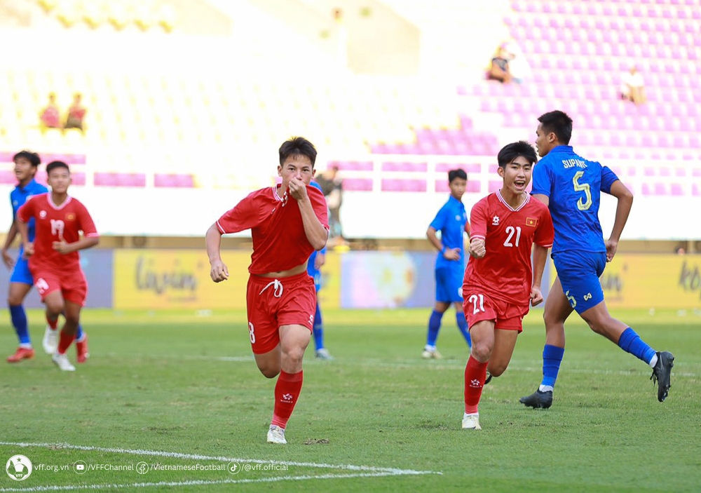 Thủng lưới phút bù giờ, U16 Việt Nam thua ngược Thái Lan cay đắng