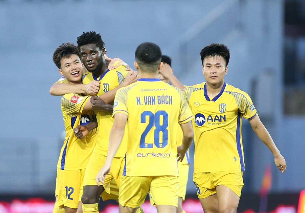 Ảnh bài viết SLNA đón 16 cầu thủ trở về sau mùa giải 2023/24