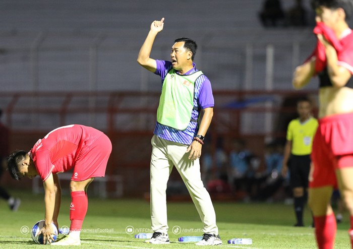 U19 Việt Nam gây thất vọng, HLV Hứa Hiền Vinh nói gì?