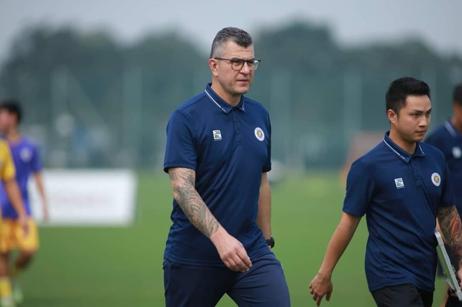 Ảnh bài viết VFF bổ nhiệm HLV người Brazil cho đội tuyển U17 Việt Nam