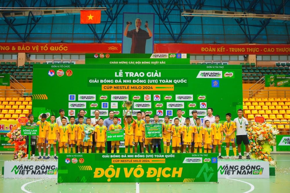 Lãnh đạo SLNA nói gì sau án phạt vì gian lận tuổi?