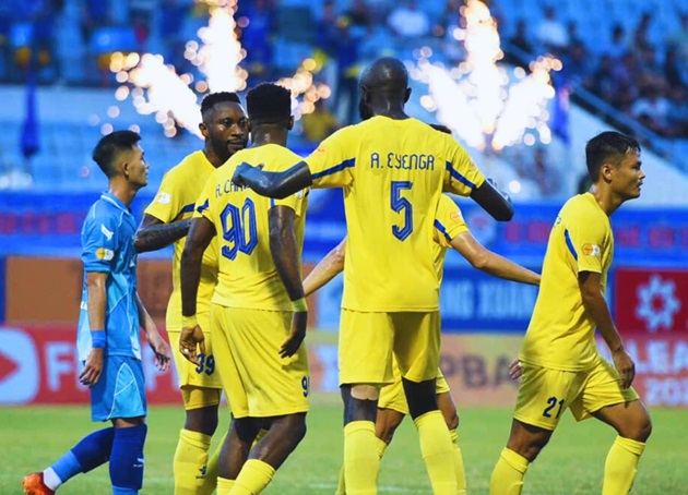 Hoàng Vũ Samson tỏa sáng, Quảng Nam thắng kịch tính trong trận derby xứ Quảng-Đà