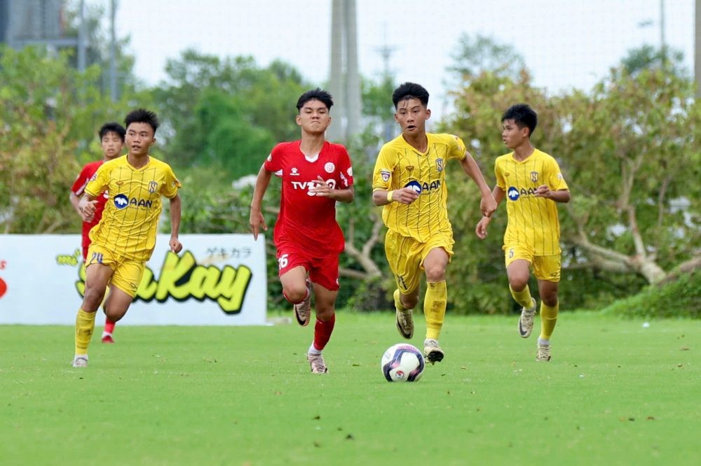 Tứ kết U15 Quốc gia: SLNA gục ngã, HAGL đại bại