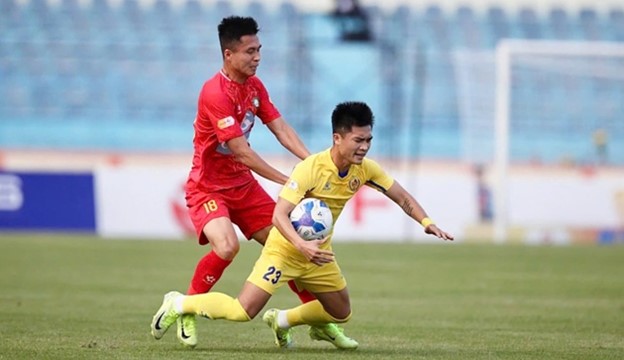 Thanh Hóa 'tự hủy' cơ hội vô địch lượt đi V-League