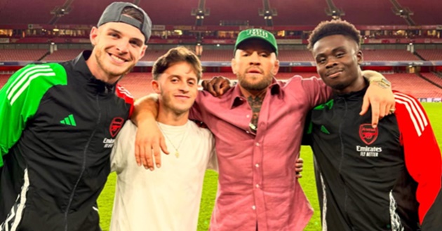 Saka phá vỡ im lặng sau khi bị McGregor ''giao lưu võ thuật''