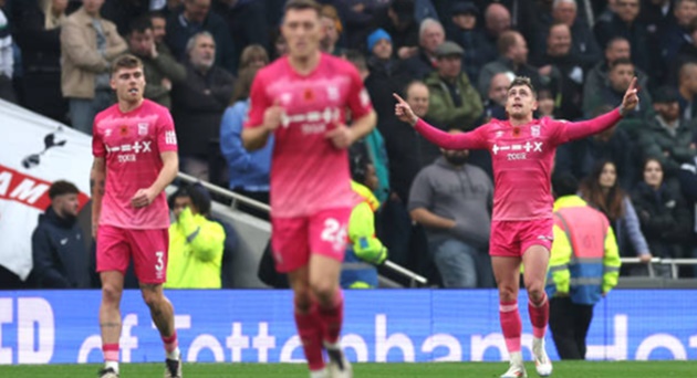 Tottenham 1-2 Ipswich: Địa chấn ở Bắc London