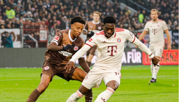 Davies có câu trả lời cho Barcelona