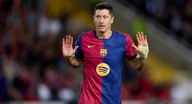 6 tiền đạo Barcelona có thể chiêu mộ thay Lewandowski 