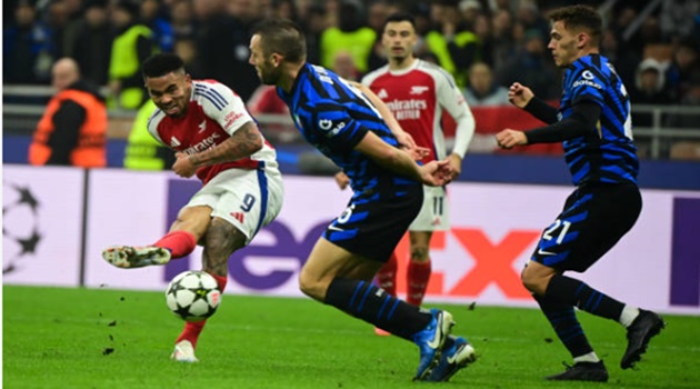 Gabriel Jesus quyết tâm giành lại vị trí chính thức tại Arsenal giữa thời gian khó khăn