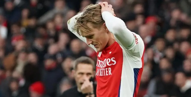 Arsenal và sự hoài nghi: Khi niềm tin bắt đầu lung lay