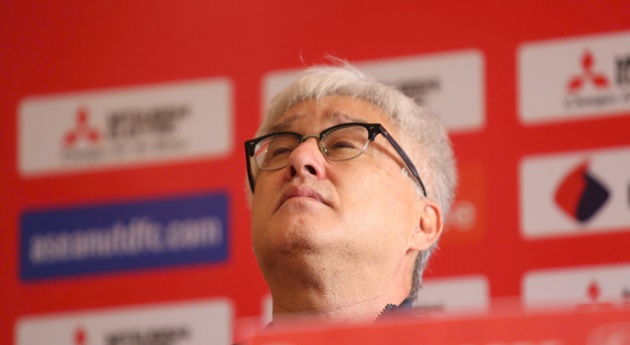 Thua Việt Nam 1-5, HLV Singapore nói 1 câu