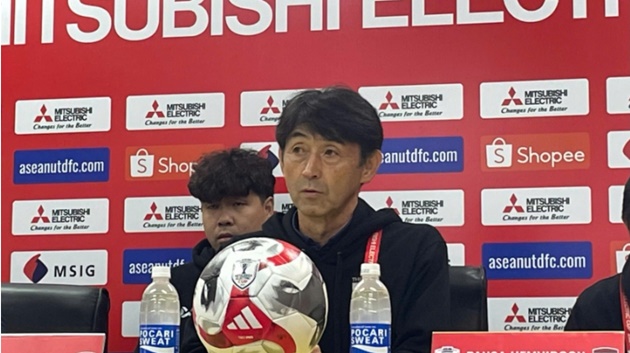 HLV ĐT Thái Lan: 'Chúng tôi gặp nhiều áp lực vì là nhà ĐKVĐ AFF Cup'