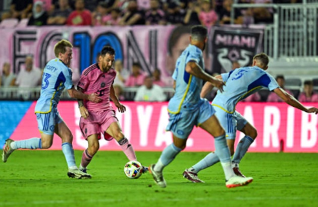 Messi bất lực, Miami thua bạc nhược