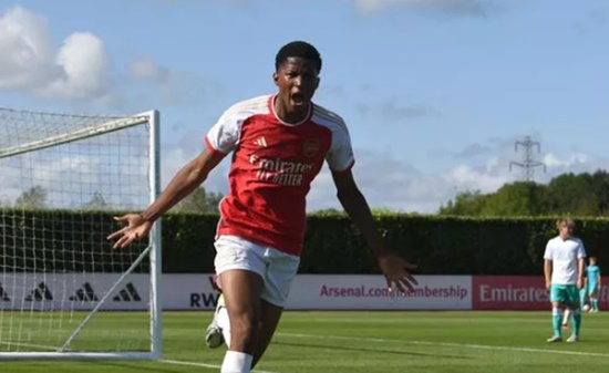 Ảnh bài viết Giành tiền đạo Arsenal, Bayern vượt mặt Dortmund