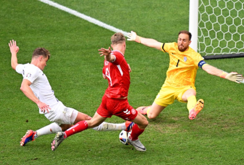 5 điểm nhấn Đan Mạch 1-1 Slovenia: Phép màu Eriksen; Thành bại tại Man Utd