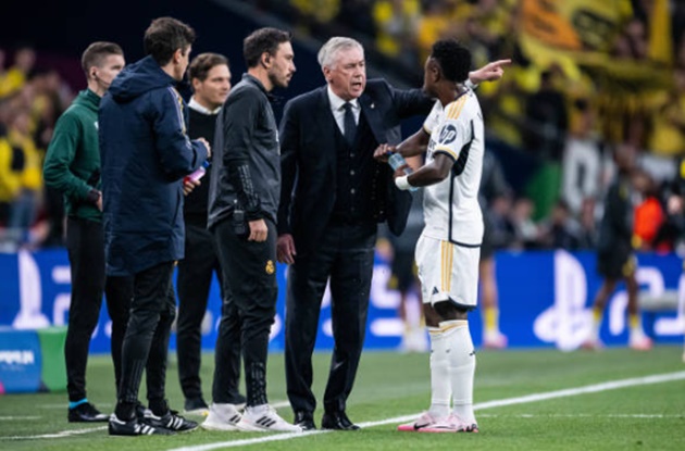 Ảnh bài viết Ancelotti ''sấy'' Vinicius ngay trên sân
