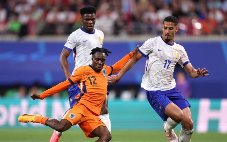 Frimpong va phải bức tường thép của Arsenal