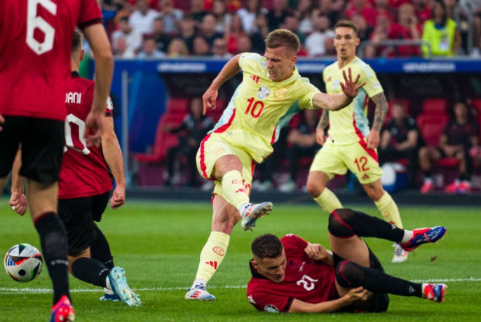 5 điểm nhấn Tây Ban Nha 1-0 Albania: Tương kế tựu kế; Dáng dấp nhà vô địch