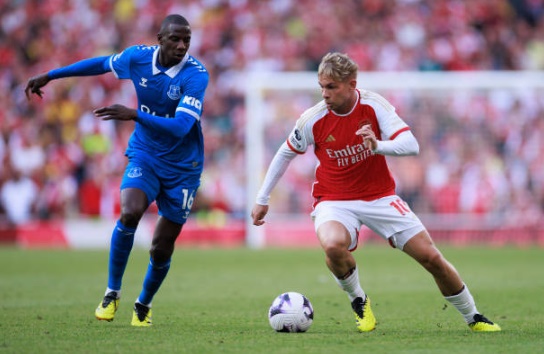 Ảnh bài viết Smith Rowe khiến Arsenal chia hai phe