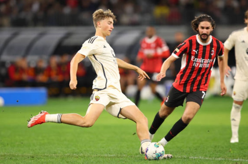 Ảnh bài viết Liverpool đại chiến Villa vì Dean Huijsen