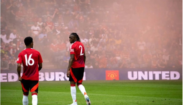 Ảnh bài viết M.U thiết lập thương vụ Wan-Bissaka và Dumfries