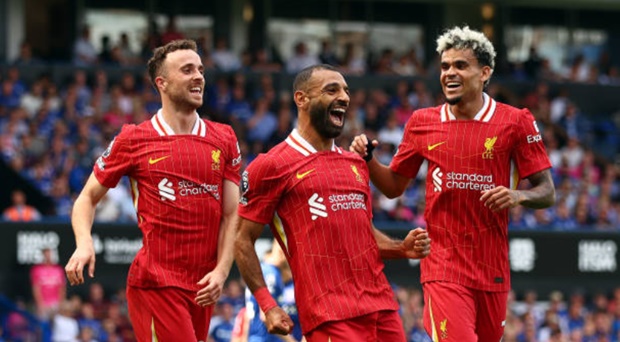 Salah bùng cháy, Liverpool mở màn như mơ
