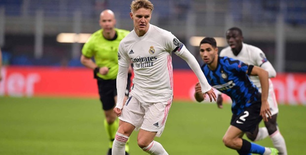 Ảnh bài viết Arsenal giúp Odegaard bước ra khỏi ''bóng tối'' Real Madrid