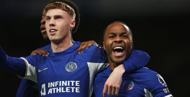 Loại bỏ Sterling, Ferdinand cảnh báo Chelsea về Palmer