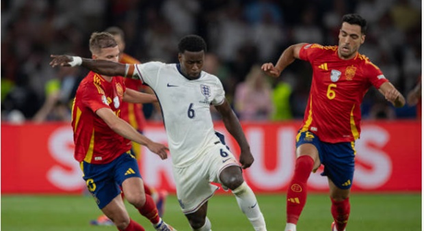 Ảnh bài viết Có Chalobah, Chelsea sẵn sàng cuỗm Guehi trước mắt Newcastle