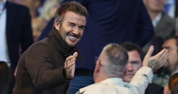 Ảnh bài viết Beckham lịch lãm theo dõi trận derby Holywood