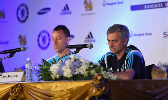 Ảnh bài viết Mourinho dọa đuổi Terry, chiêu mộ Varane