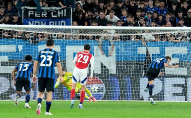 Chấm điểm Arsenal: Cứu tinh Raya; Điểm 4 cho máy quét