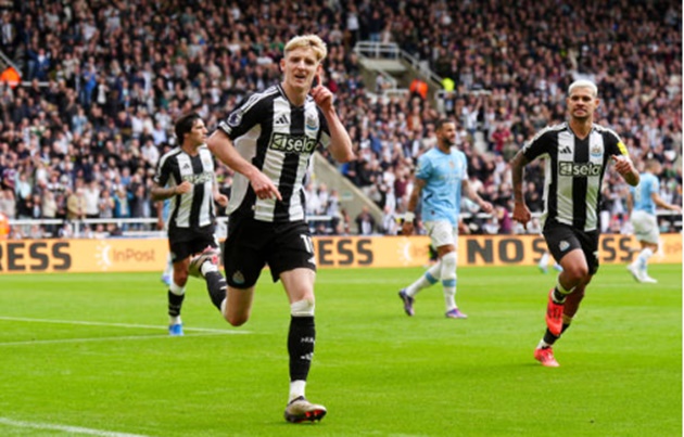 ''Không Isak, không Wilson, không có vấn đề gì với Newcastle''