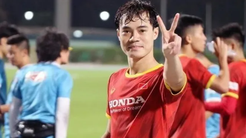 HLV Kim Sang-sik đón tin vui từ Jason Quang Vinh và Văn Toàn
