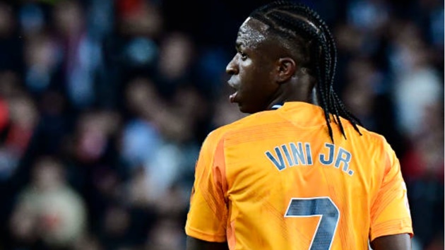  Ancelotti: ''Thật khó để trở thành Vinicius''