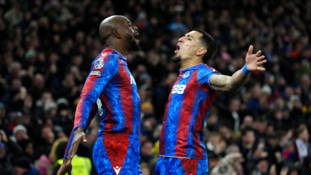 Fan Chelsea e ngại ngôi sao Palace