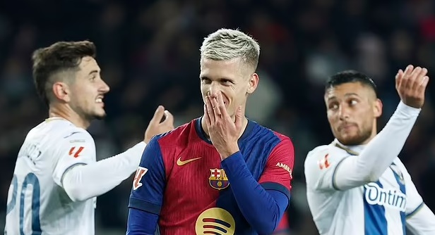 Barcelona có thể tạm thời đăng ký Olmo
