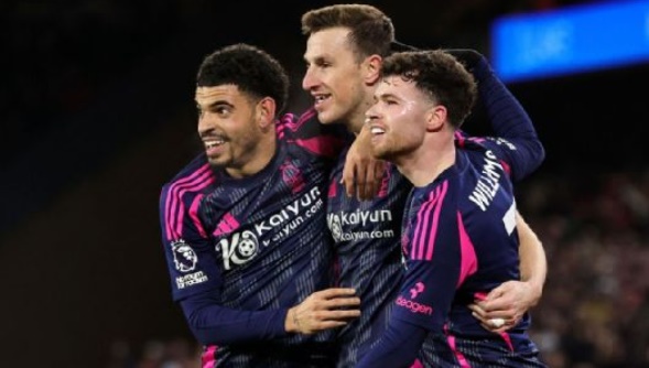 Liệu Nottingham có trở thành Leicester City thứ 2 của Ngoại hạng Anh?