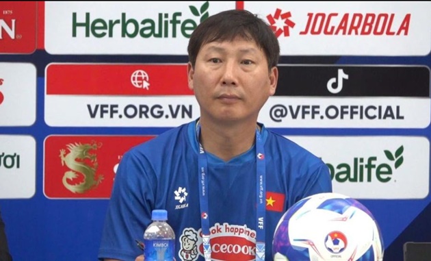 HLV Kim Sang-sik: 'Campuchia mạnh lên, nhưng Việt Nam quyết thắng'