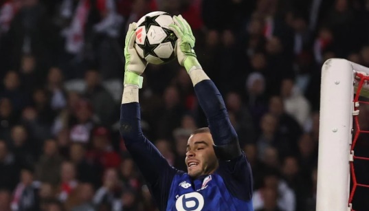'Không thể theo kịp PSG'